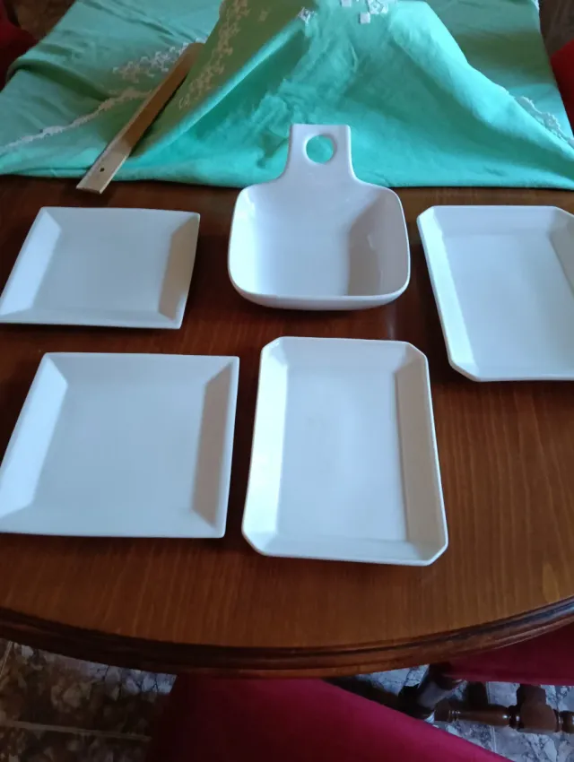 Juego de 5 Platos Cuadrados Cerámica