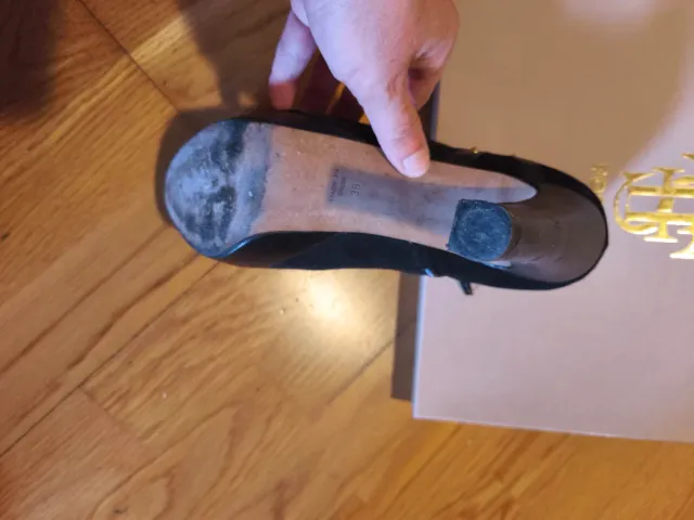 Botines Fosco Negros con Tachuelas Doradas