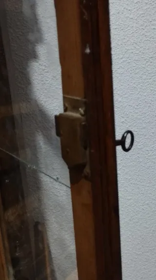 Alacena antigua madera y cristal