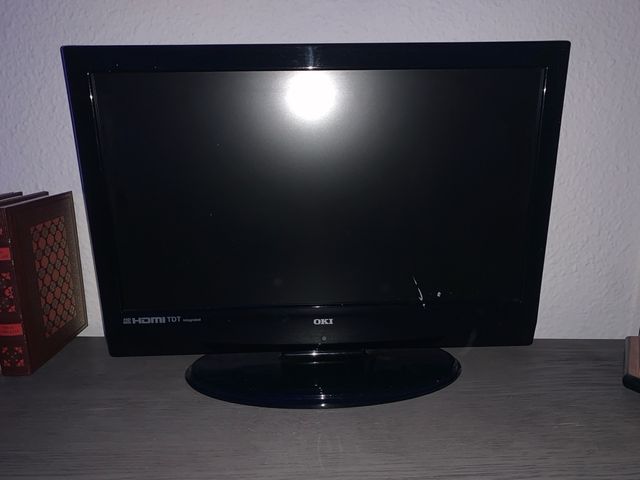 TV OKI Negra Pequeña