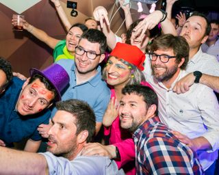 PACK Despedidas Madrid !! Cena + Show + Limusina