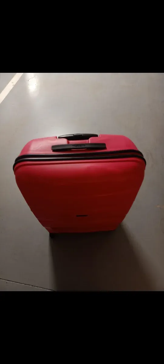 Maleta American Tourister Roja