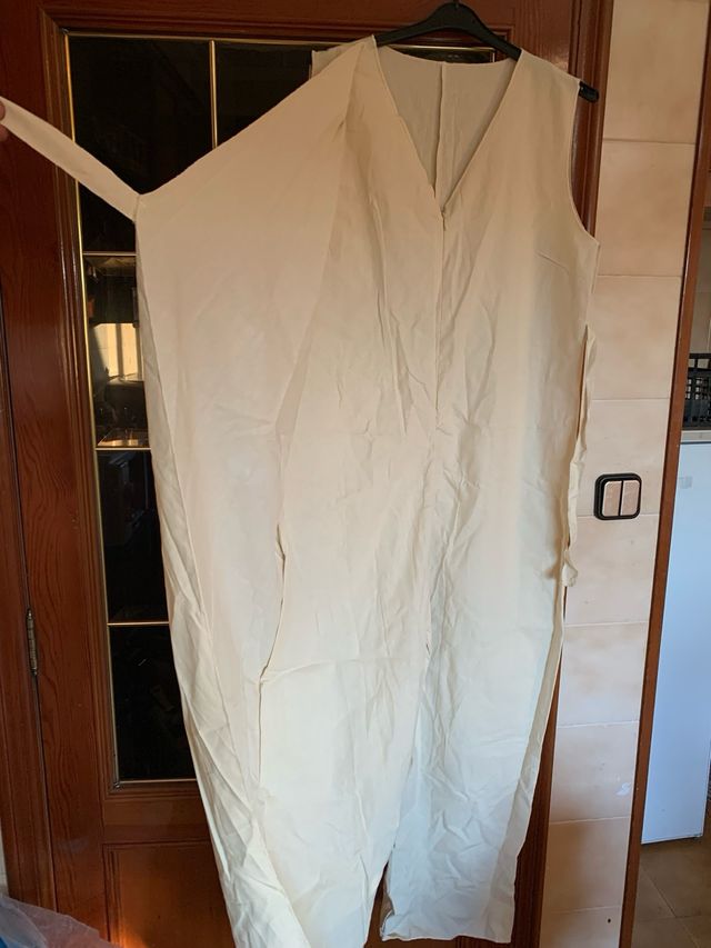 Vestido mono beige talla única