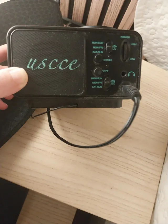 Reloj despertador digital USCCE