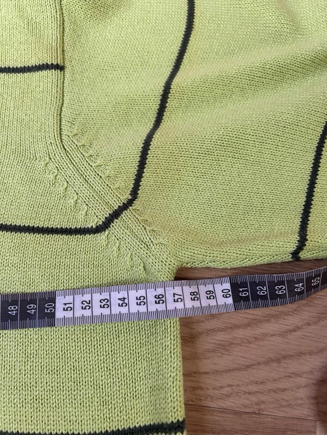 Jersey verde con rayas