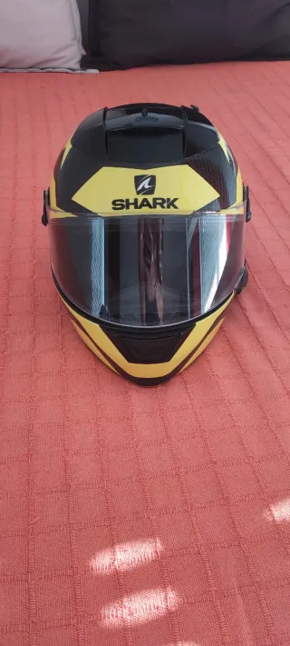 Casco Shark carbono
