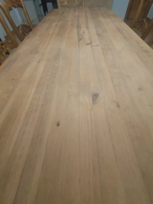 Conjunto mesa y sillas rústicas de madera maciza