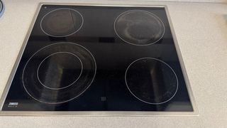 Horno y vitrocerámica Zanussi