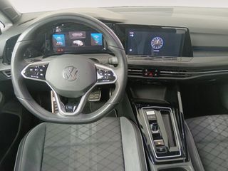 Volkswagen Golf R-Line eTSI