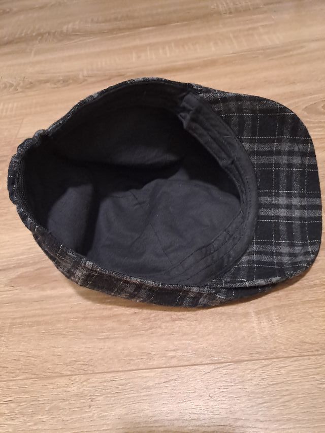Boina/Gorra plana de cuadros gris y negra