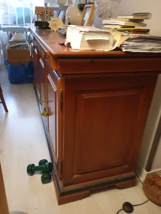 Aparador de madera grande