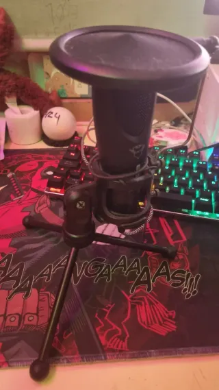 Micrófono de mesa gaming Trust GTX Mantis Negro