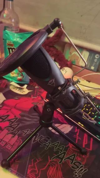 Micrófono de mesa gaming Trust GTX Mantis Negro