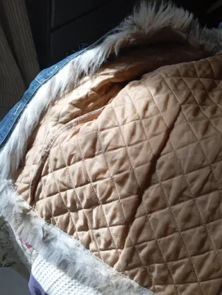 Cazadora vaquera con pelo desmontable