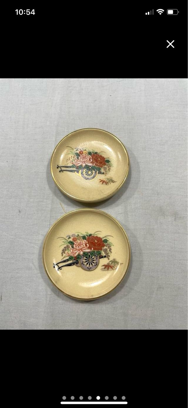 Platos pequeños decorados vintage