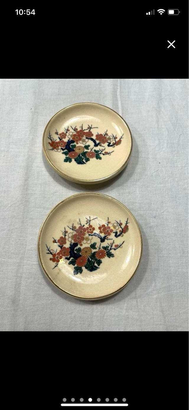 Platos pequeños decorados vintage