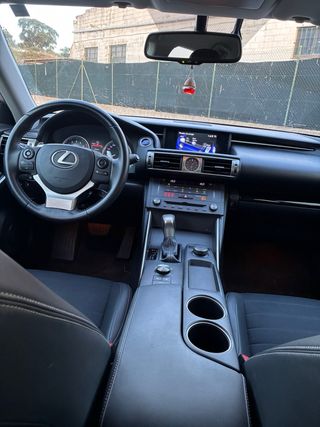 Lexus IS300h Executive