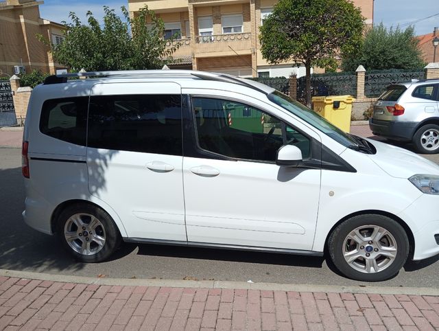 Ford Tourneo Courier