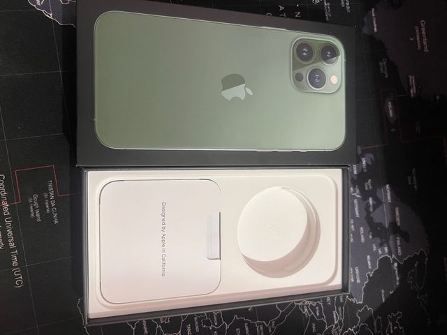 Caja iPhone 13 Pro Max Verde