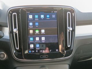 Volvo XC40 B3 Plus Dark 2WD