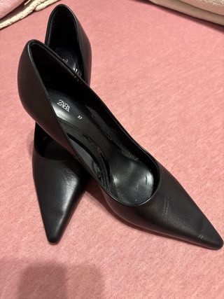 Zapatos Zara Talla 37 Tacón Aguja Negro