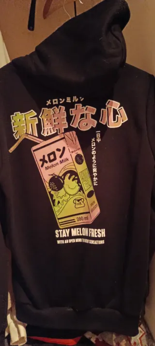 Sudadera Bershka Negra Estampado Japonés