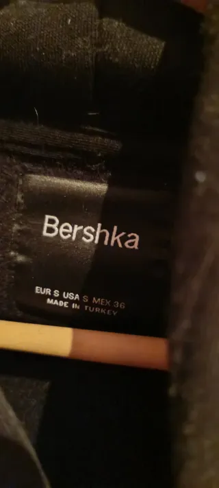 Sudadera Bershka Negra Estampado Japonés