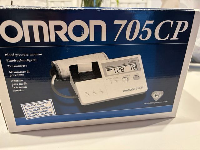 Tensiometro OMRON 705 CP