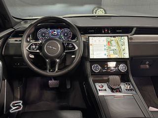 JAGUAR F-Pace 2.0 I4 PHEV 404PS AWD Auto RDynamic