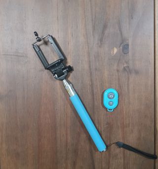 Palo de selfie con mando + trípode con mando