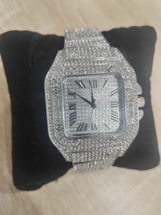 Reloj de diamantes plateado