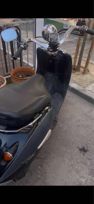 Aprilia Custom Compay 50cc