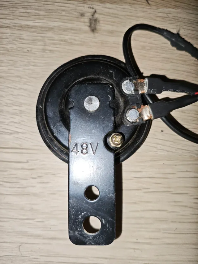 Bocina 48V Patinete Eléctrico