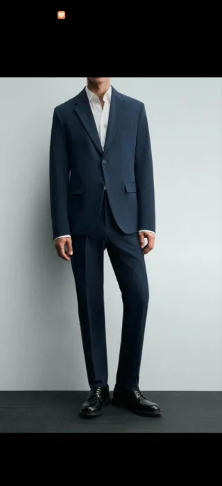 Traje de hombre azul, poco uso