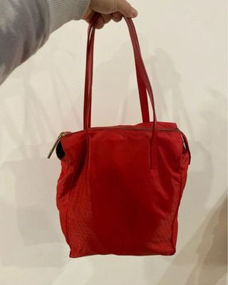 Borsa Fendi Rossa con Dettagli Oro