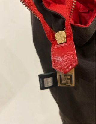 Borsa Fendi Rossa con Dettagli Oro