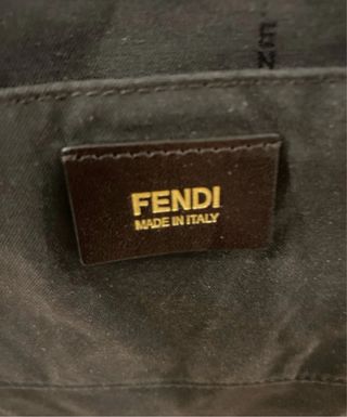 Borsa Fendi Rossa con Dettagli Oro