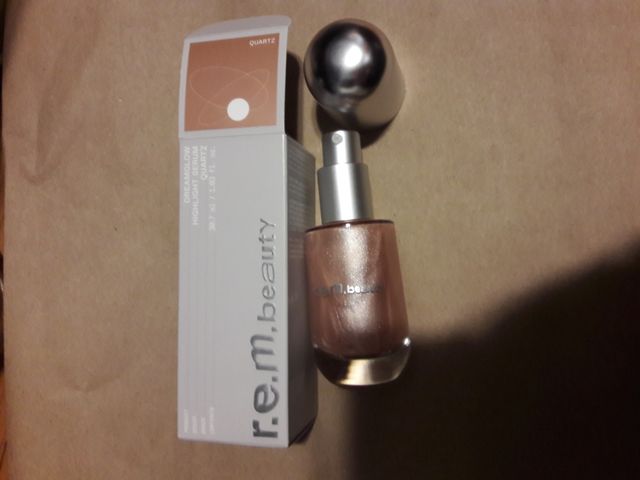 R.E.M. Beauty Dreamglow Highlight Serum Quartz