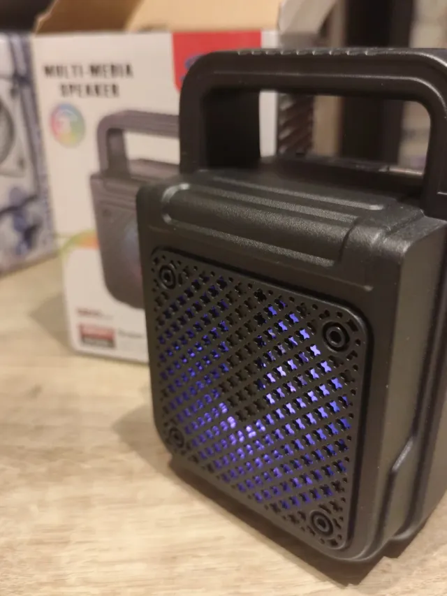 Altavoz Bluetooth RGB