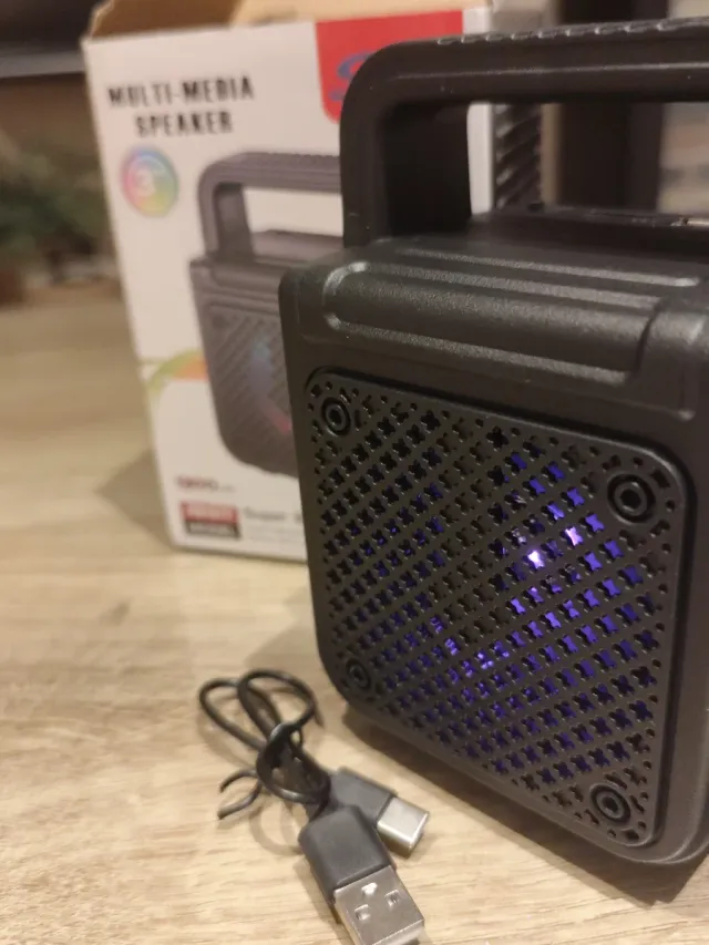 Altavoz Bluetooth RGB