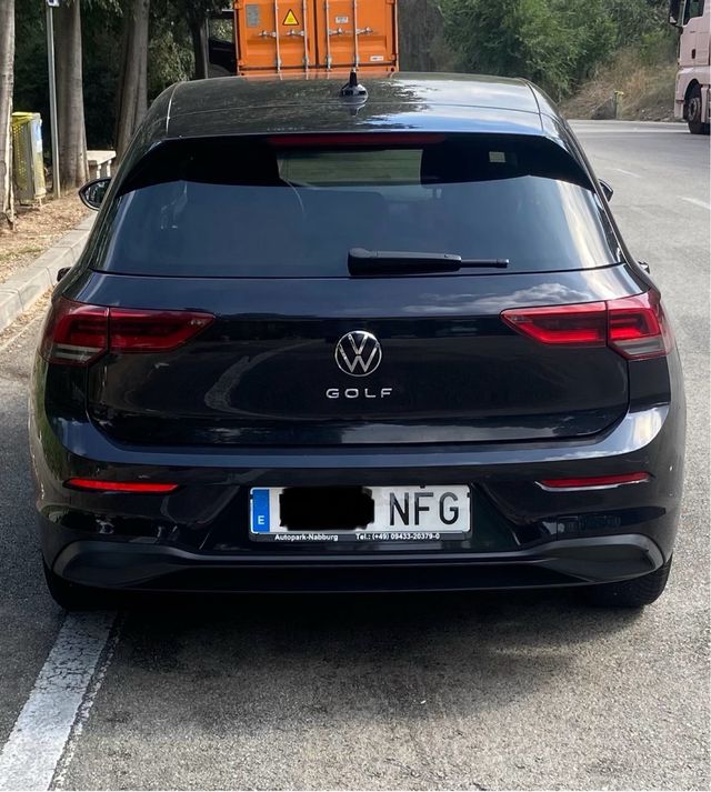 VW Golf 8 2.0 TDI DSG Life, model 2021, negro