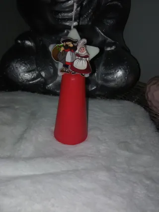 Vela árbol de navidad con Olentzero y Mari Domingi