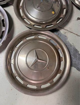 Calotas Mercedes-Benz clásico