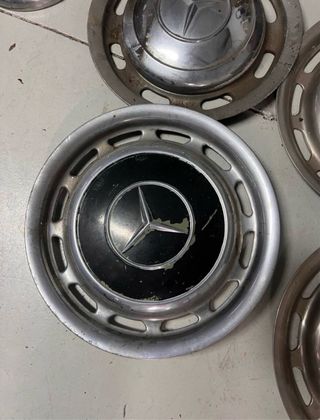 Calotas Mercedes-Benz clásico