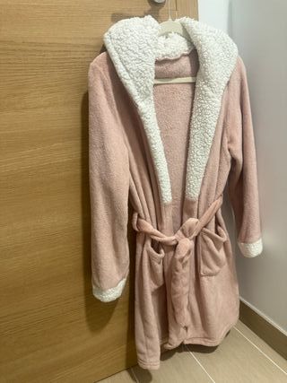 Bata con cinturón mujer, prácticamente nueva