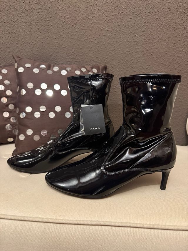 Botín charol Zara tacón fino