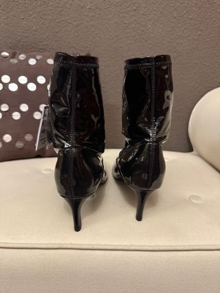 Botín charol Zara tacón fino
