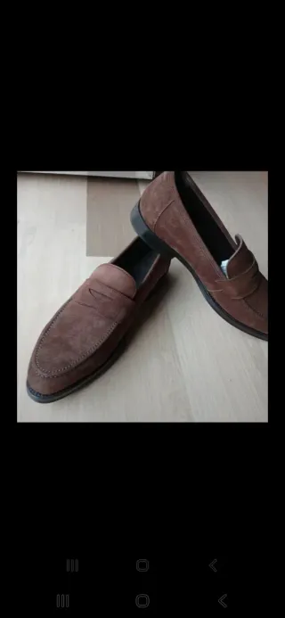 Zapatos de ante color marron de la marca CARAMELO