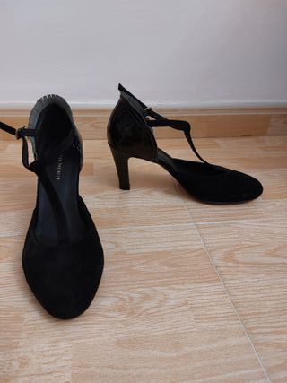 Zapatos de tacón negros