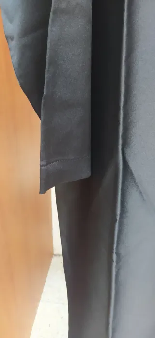Túnica de raso negra talla única